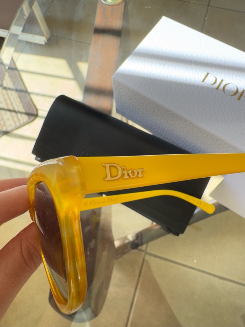 DIOR Yellow Sunglasses - Picture 3 of 9